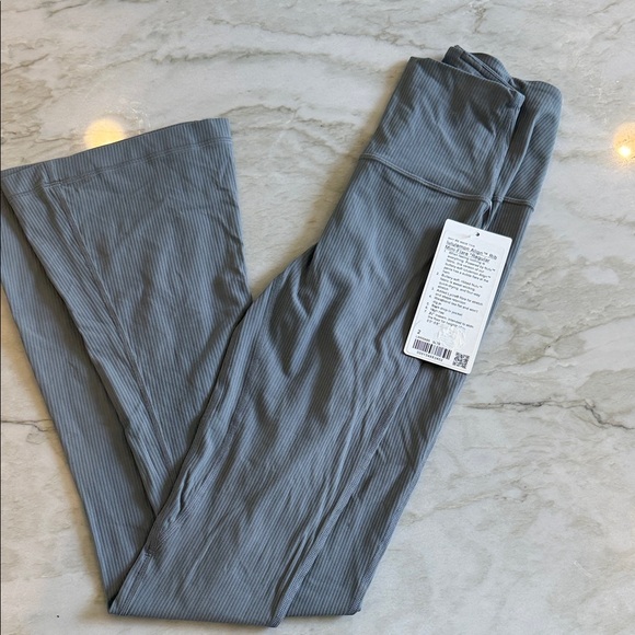 lululemon athletica Pants - lululemon athletica Ribbed Leggings in Light Gray